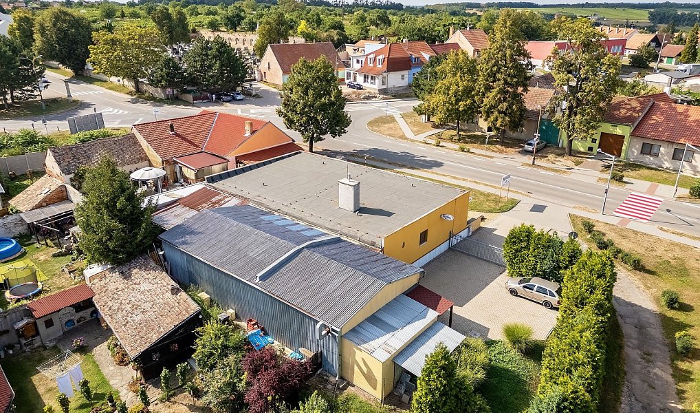 Prodej obchodních prostor 484 m², Drnholec – náhled fotky 10