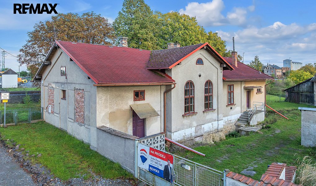 Prodej domu 370 m² s pozemkem 4 375 m², Luštěnice – náhled fotky 2