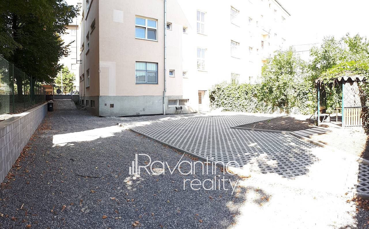 Pronájem komerčního objektu (jiného typu) 12 m² – fotografie 3
