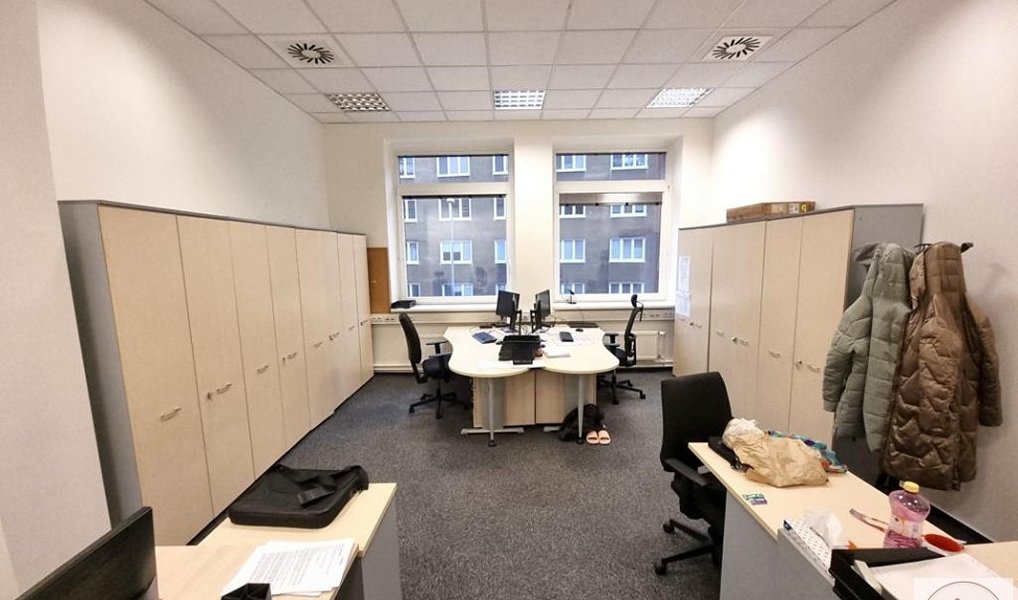 Pronájem kanceláře 714 m², Praha – náhled fotky 7