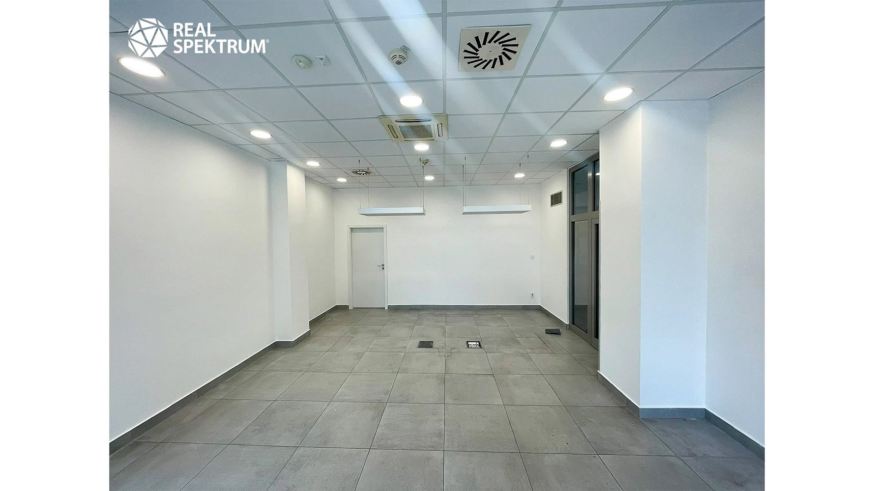 Pronájem obchodních prostor 73 m² – fotografie 3