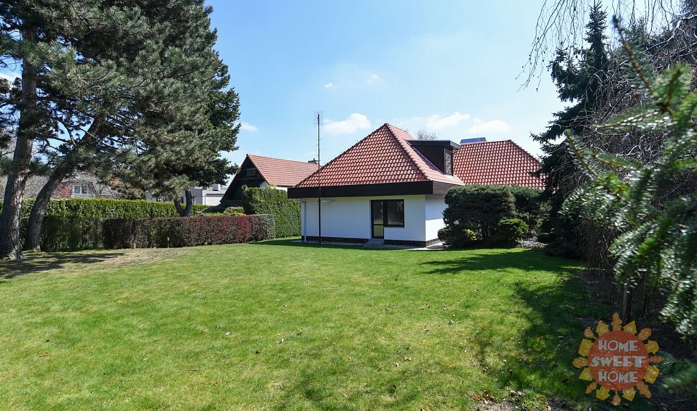 Pronájem domu 417 m² s pozemkem 1 208 m², Praha – náhled fotky 36
