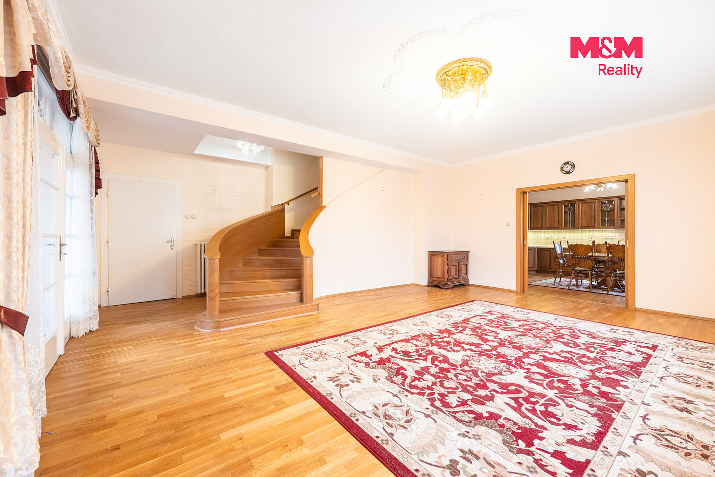 Prodej domu 300 m² s pozemkem 717 m² – fotografie 4