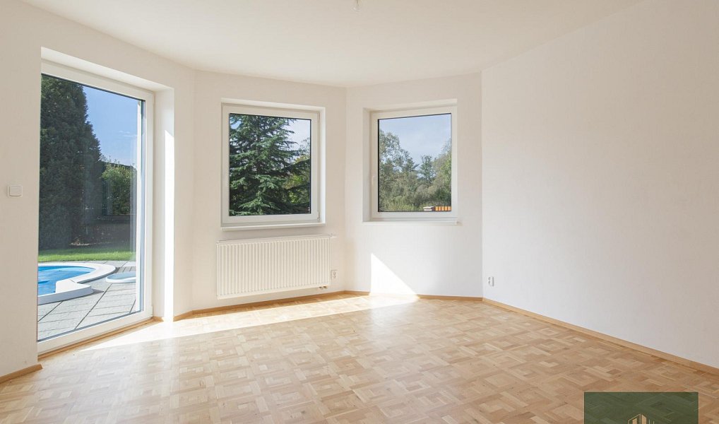 Prodej domu 240 m² s pozemkem 1 011 m², Rokycany – náhled fotky 8