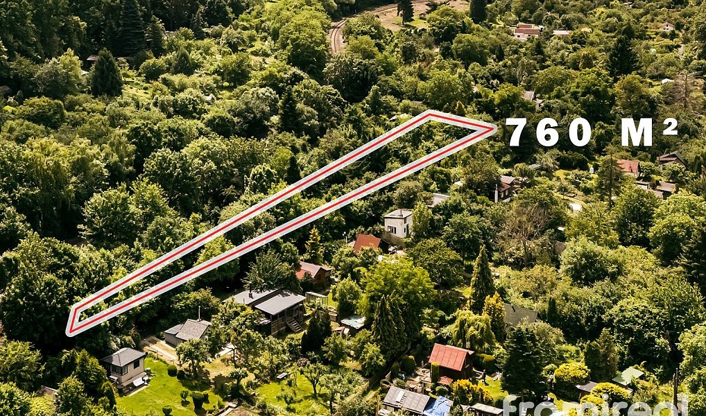 Prodej zahrady 760 m², Praha – náhled fotky 15