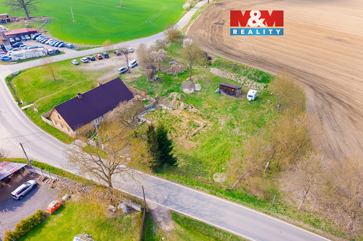 Prodej stavebního pozemku 877 m² – fotografie 2