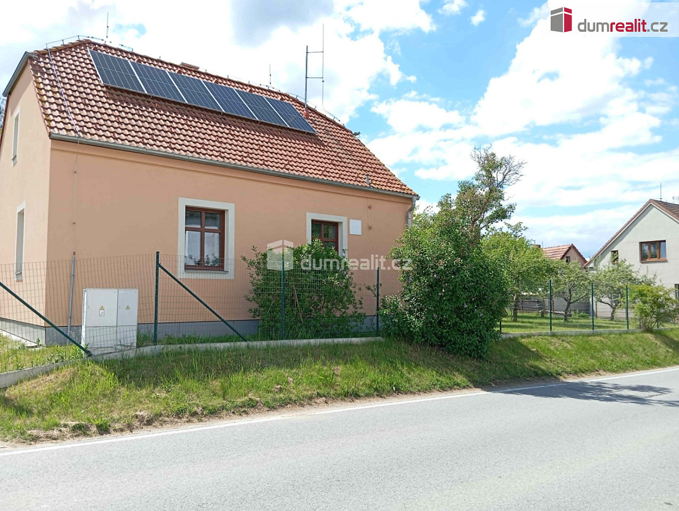 Prodej domu 60 m² s pozemkem 1 036 m² — photo 2