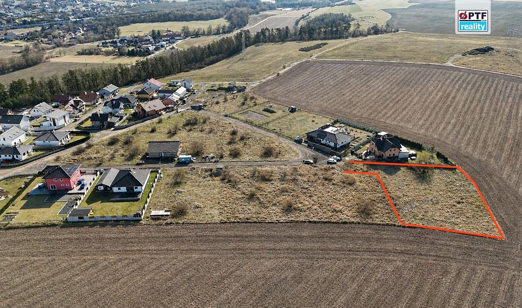 Prodej stavebního pozemku 1 880 m², Bavoryně – náhled fotky 4