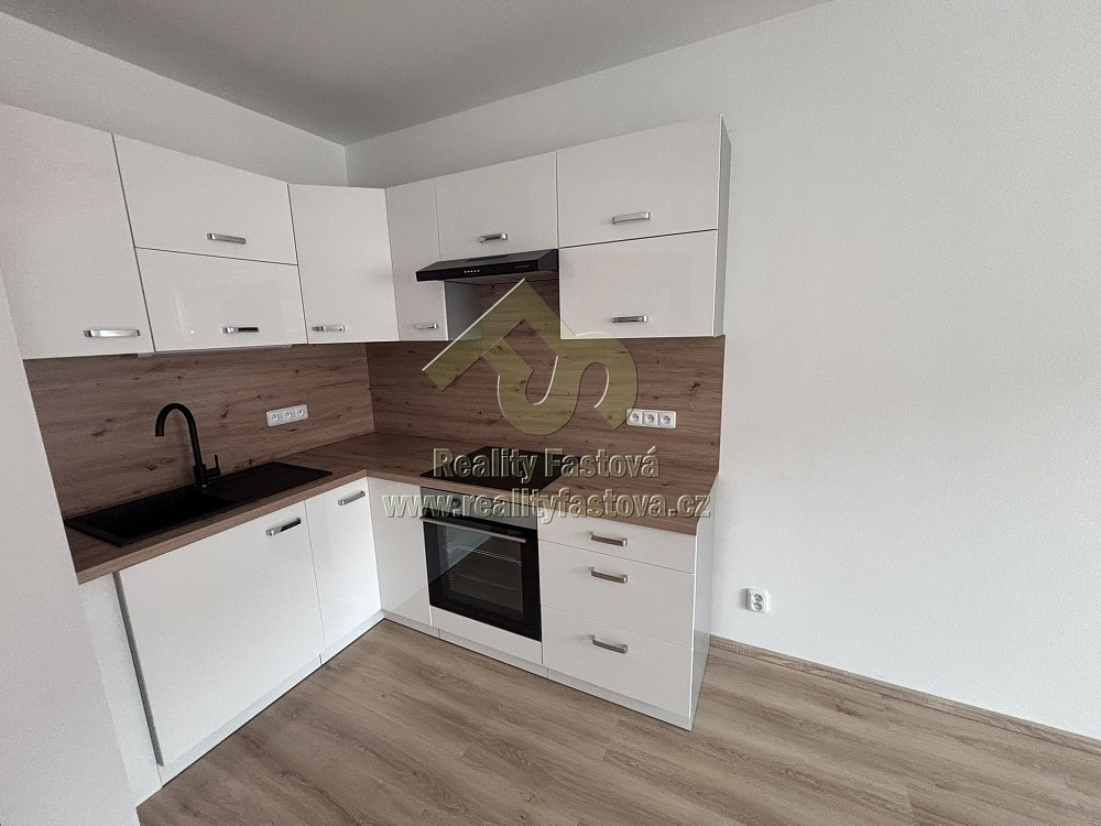 Pronájem bytu 2+kk 44 m² — photo 2