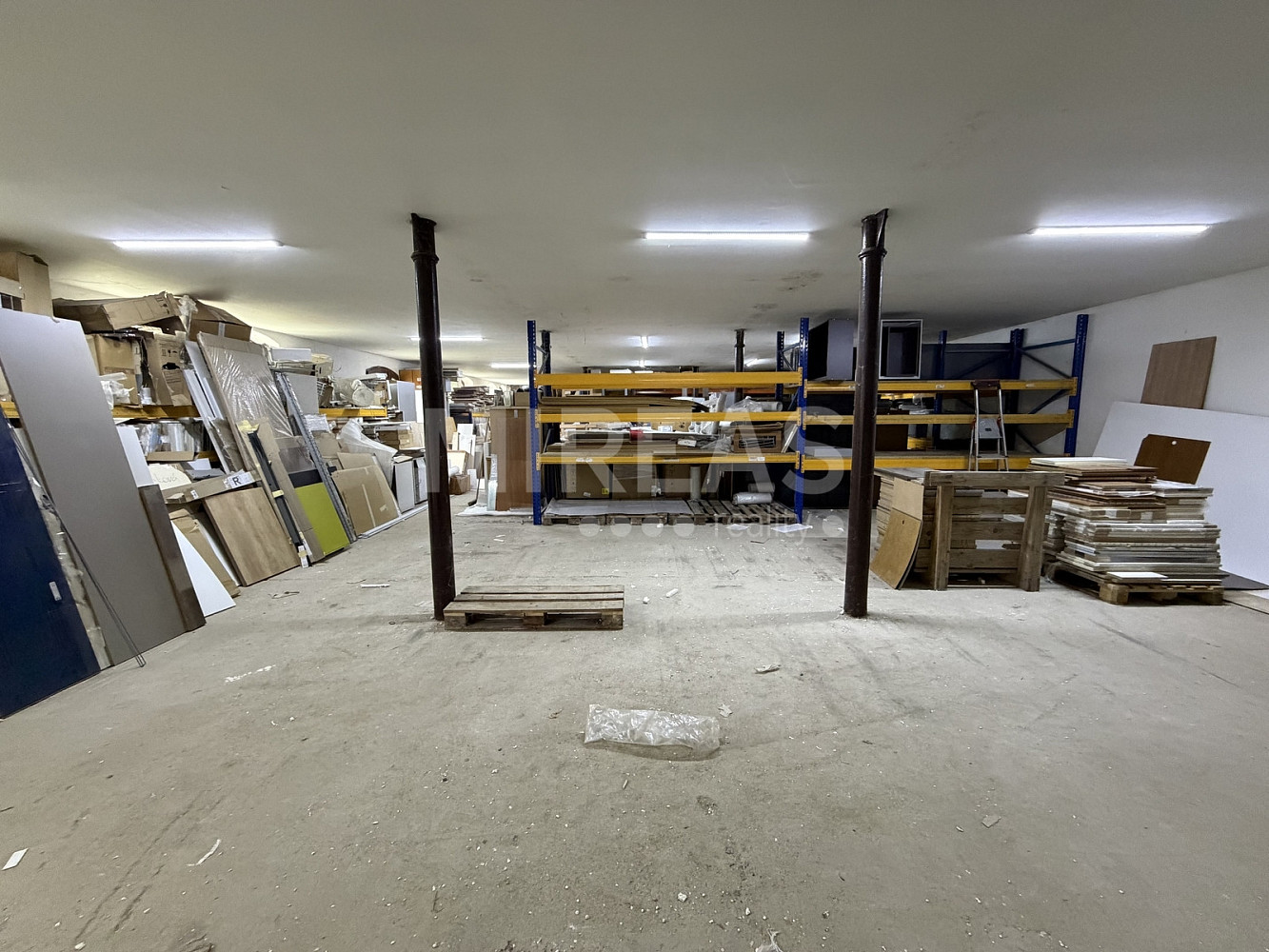 Pronájem výrobních prostor 324 m² — photo 3