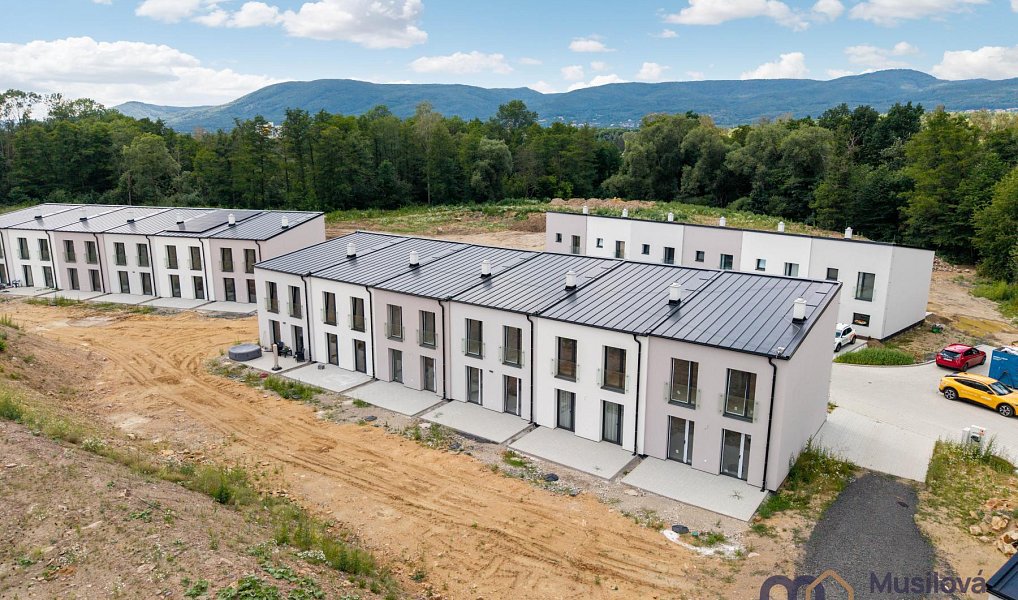 Prodej domu 92 m² s pozemkem 186 m², Újezdeček – náhled fotky 35