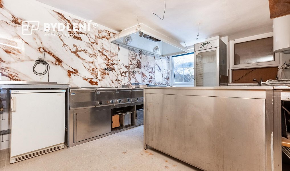 Pronájem restaurace 330 m², Krupka – náhled fotky 12
