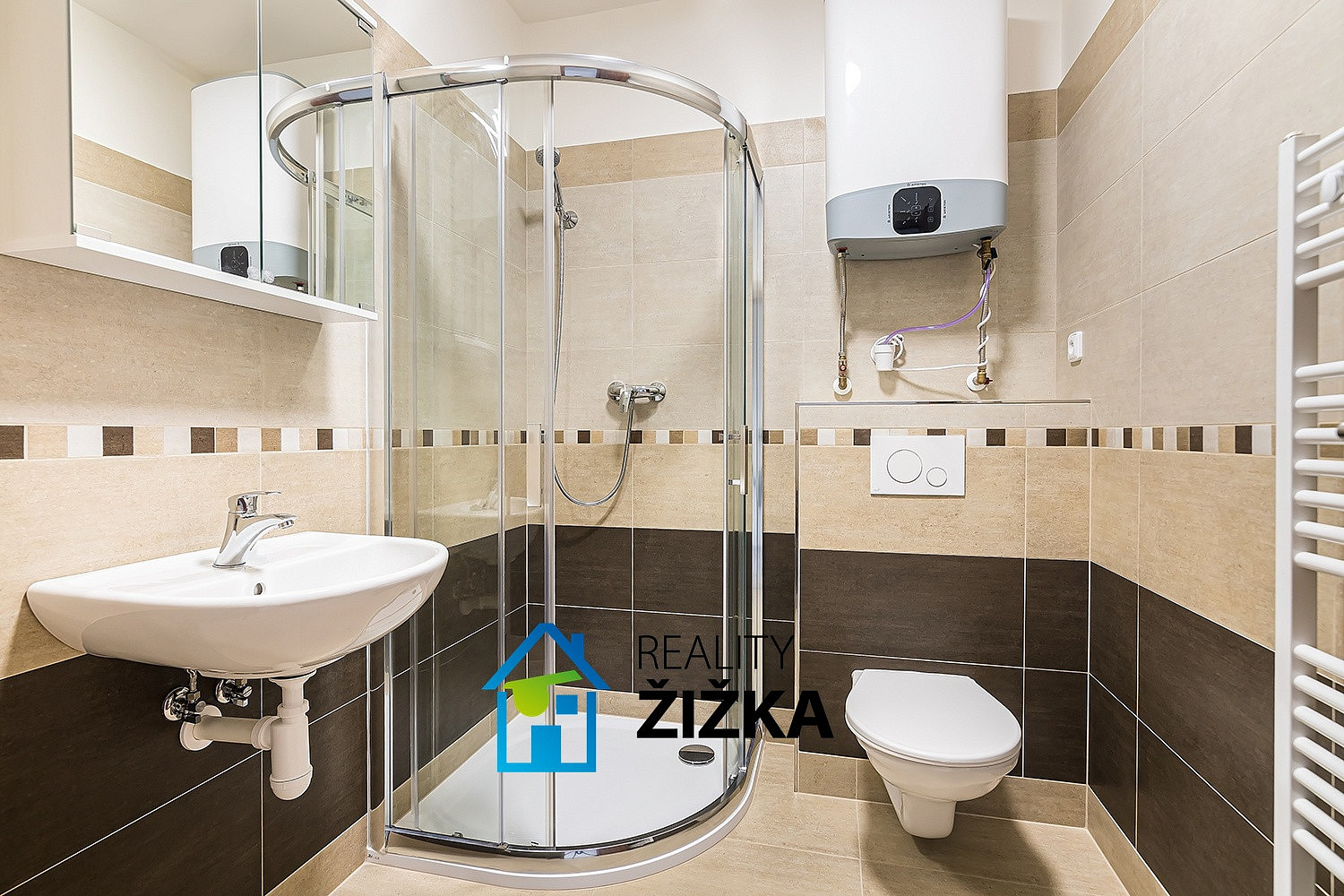 Pronájem bytu 2+kk 51 m² — photo 2