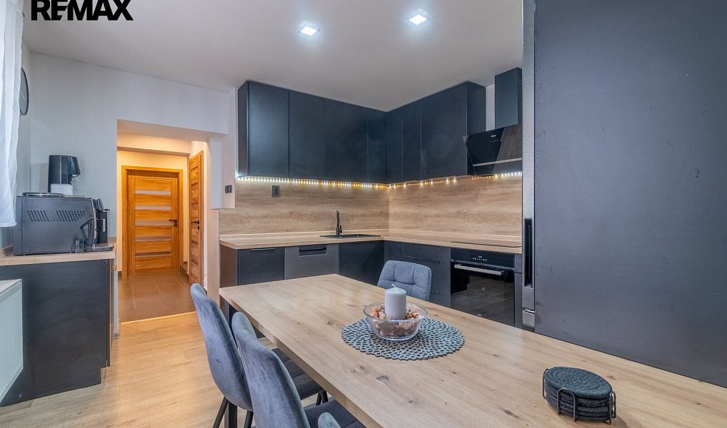 Prodej domu 134 m² s pozemkem 450 m², Praha – náhled fotky 2