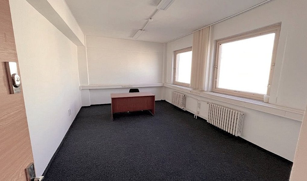 Pronájem obchodních prostor 140 m², Most – náhled fotky 10