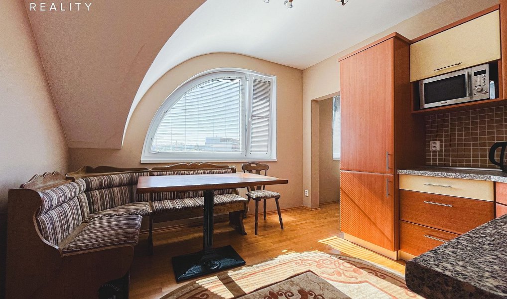 Prodej bytu 3+1 78 m², Plzeň – náhled fotky 9