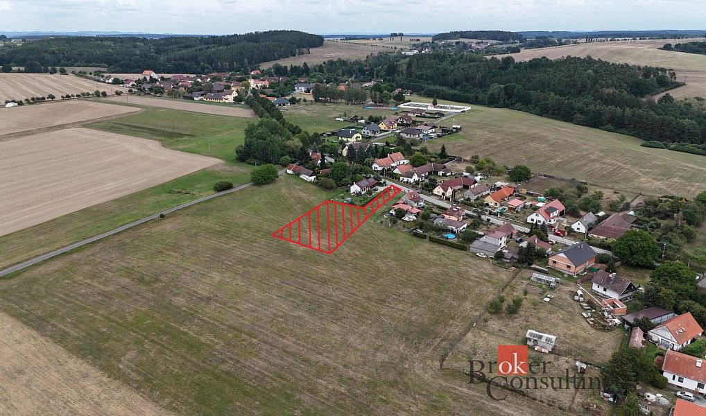 Prodej stavebního pozemku 2 108 m², Slabčice – náhled fotky 2
