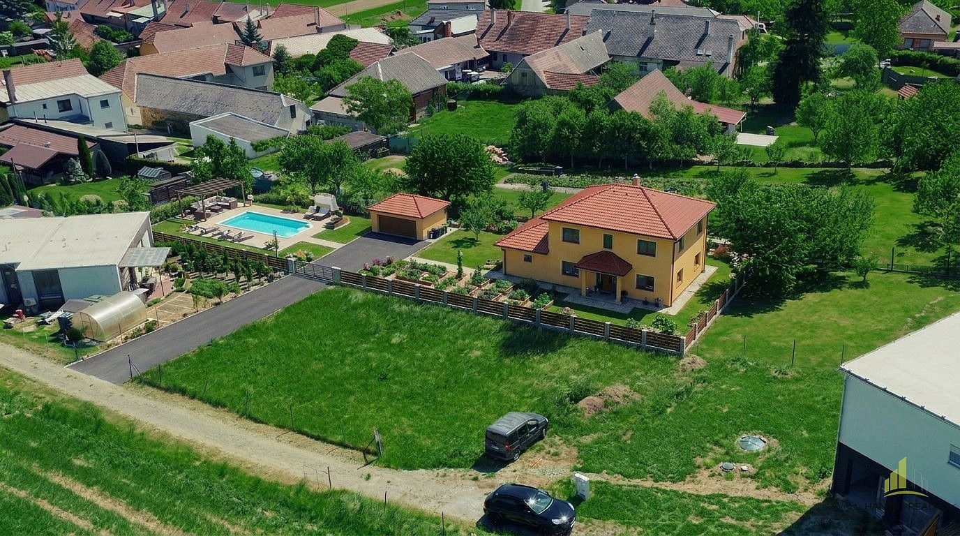 Prodej stavebního pozemku 1 383 m² — photo 2
