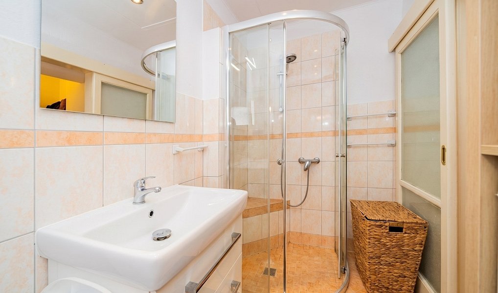 Prodej domu 260 m² s pozemkem 752 m², Praha – náhled fotky 10