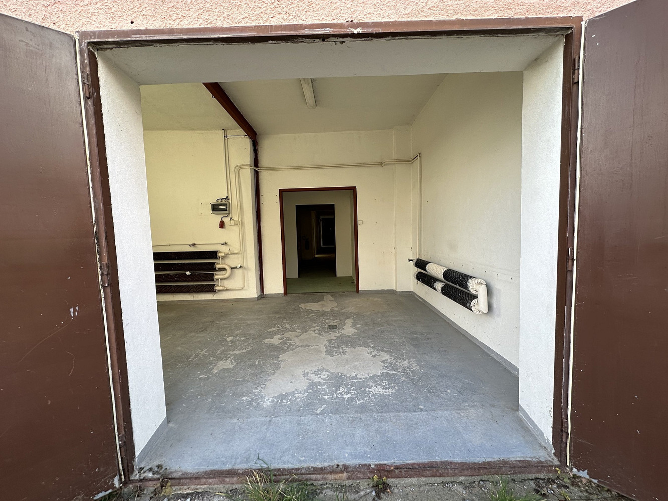Pronájem kanceláře 200 m² – fotografie 3