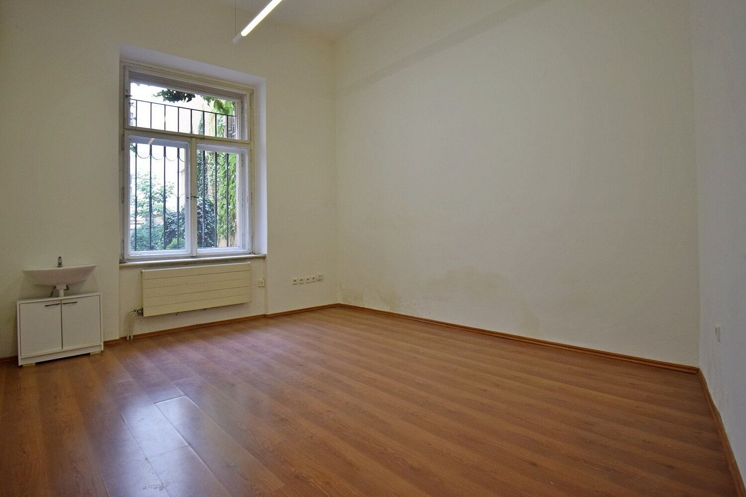 Pronájem kanceláře 22 m² — photo 4