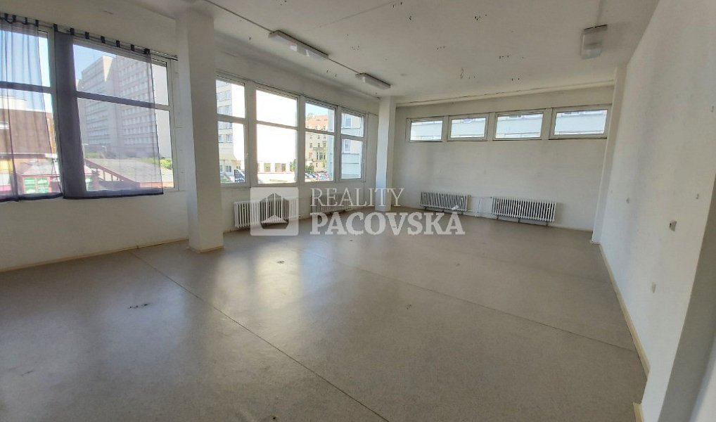 Pronájem obchodních prostor 787 m², Ústí nad Labem – náhled fotky 2