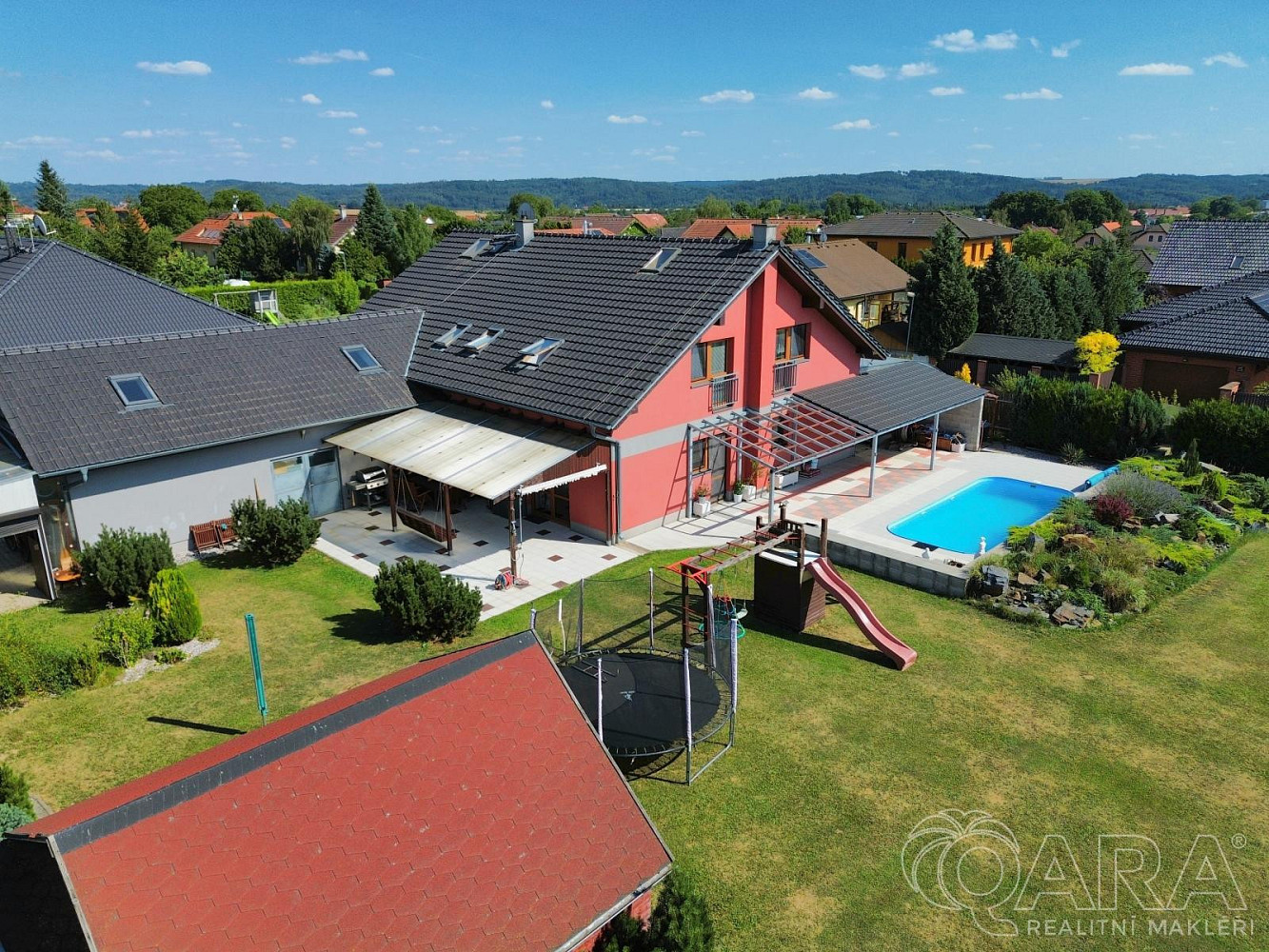 Prodej domu 373 m² s pozemkem 2 175 m² – fotografie 3