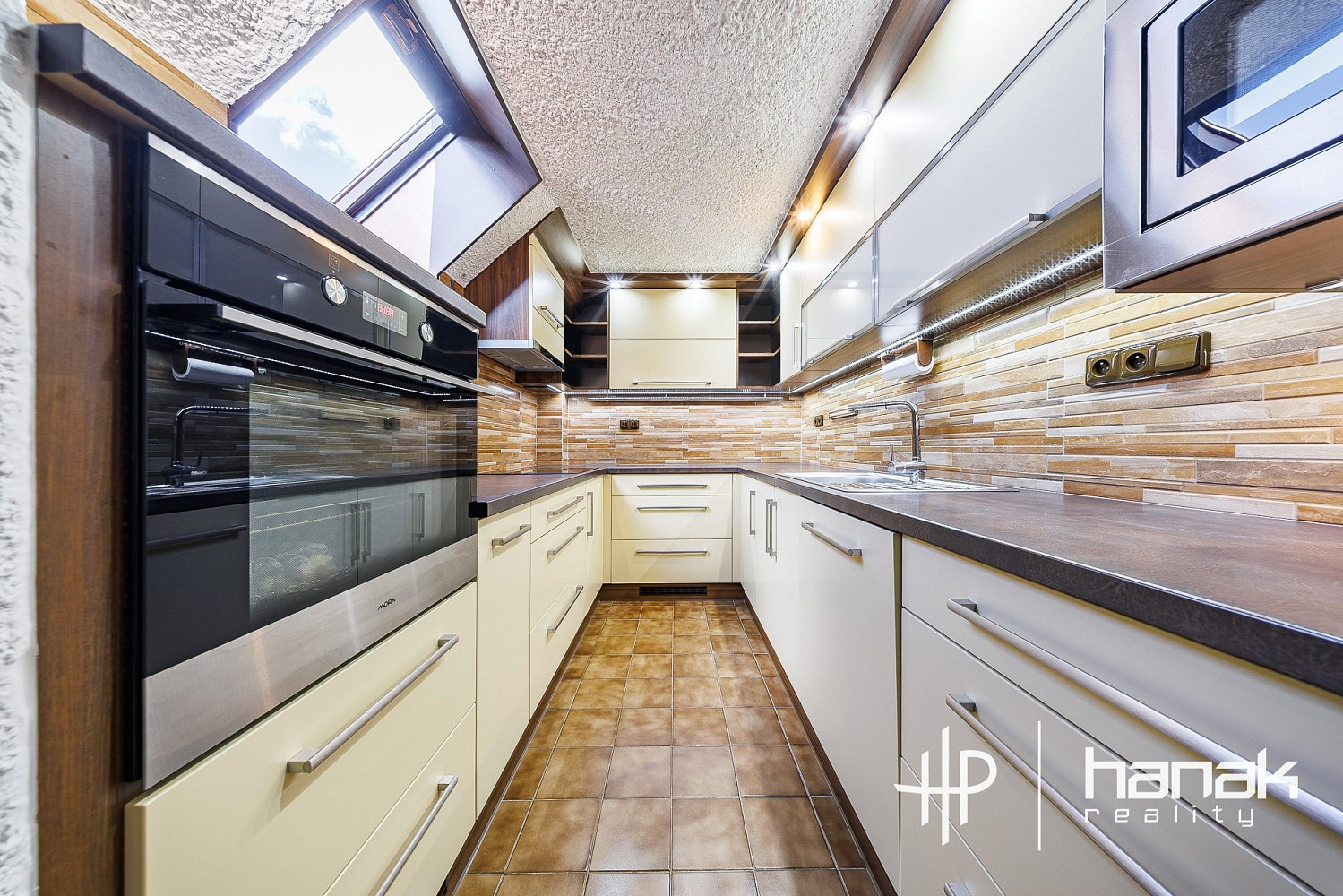 Prodej domu 277 m² s pozemkem 3 924 m² – fotografie 4
