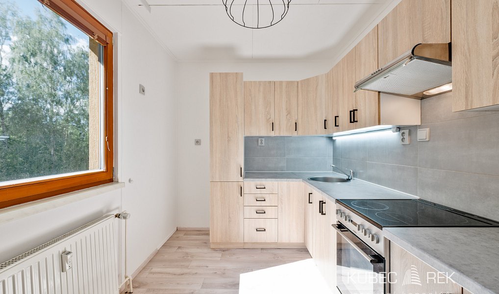 Prodej bytu 3+1 67 m², Jindřichův Hradec – náhled fotky 3