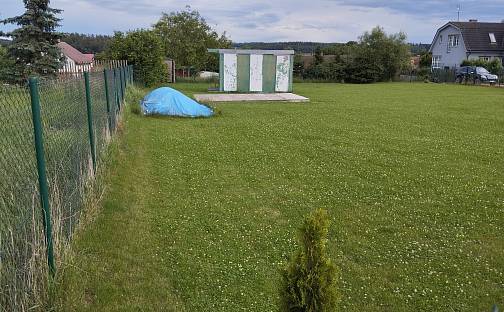 Prodej stavebního pozemku 1 001 m², Daleké Dušníky, okres Příbram