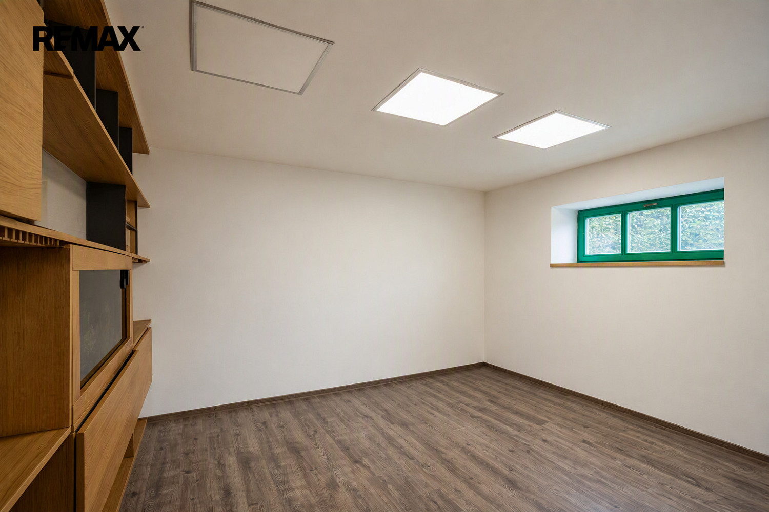 Pronájem kanceláře 47 m² – fotografie 3