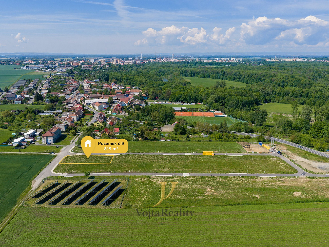 Prodej stavebního pozemku 819 m² – fotografie 2