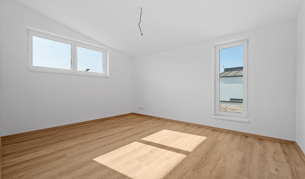 Prodej domu 137 m² s pozemkem 273 m², Milovice – náhled fotky 10