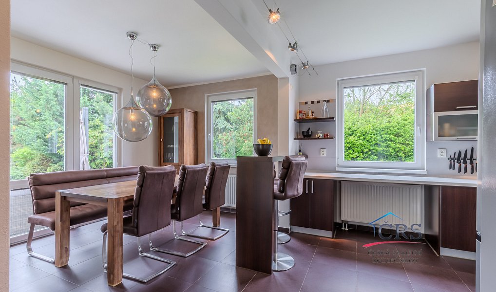 Prodej domu 310 m² s pozemkem 1 176 m², Hostivice – náhled fotky 15