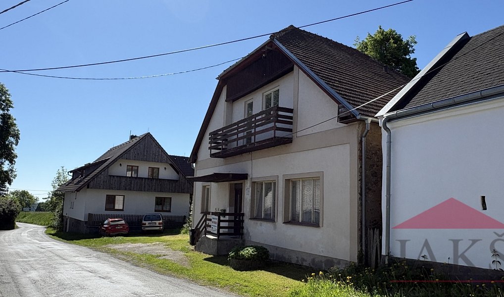 Prodej domu 200 m² s pozemkem 1 967 m², Strašín – náhled fotky 3