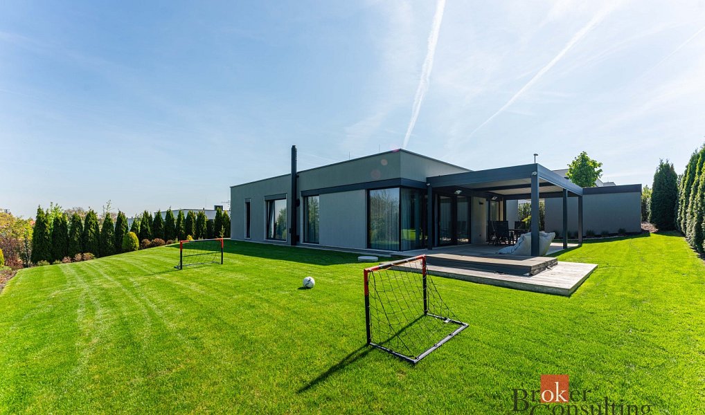 Pronájem domu 162 m² s pozemkem 916 m², Průhonice – náhled fotky 36
