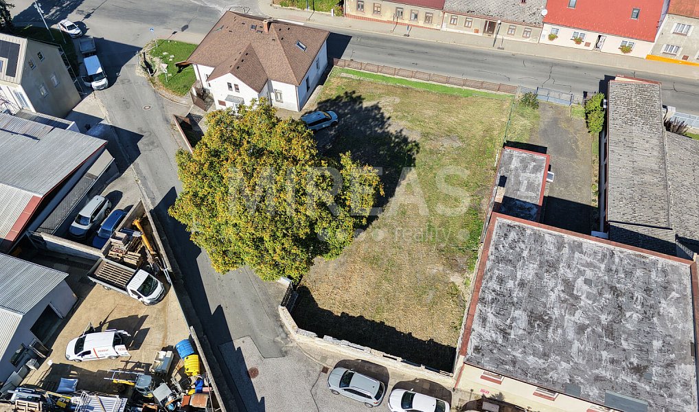 Prodej stavebního pozemku 714 m², Dobrovice – náhled fotky 8