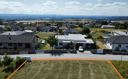 Prodej stavebního pozemku 818 m², Adamov, okres České Budějovice