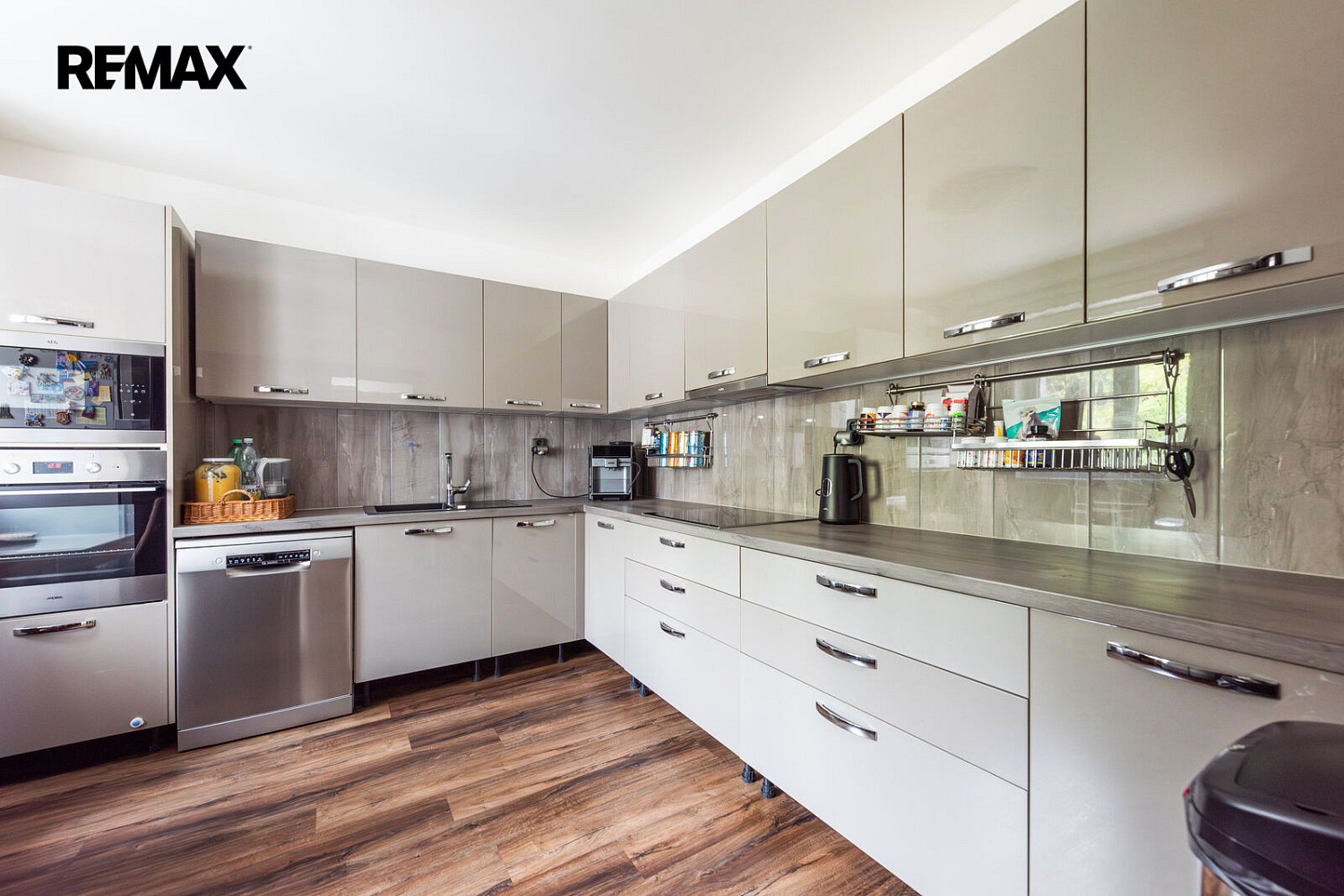 Prodej domu 208 m² s pozemkem 592 m² – fotografie 4
