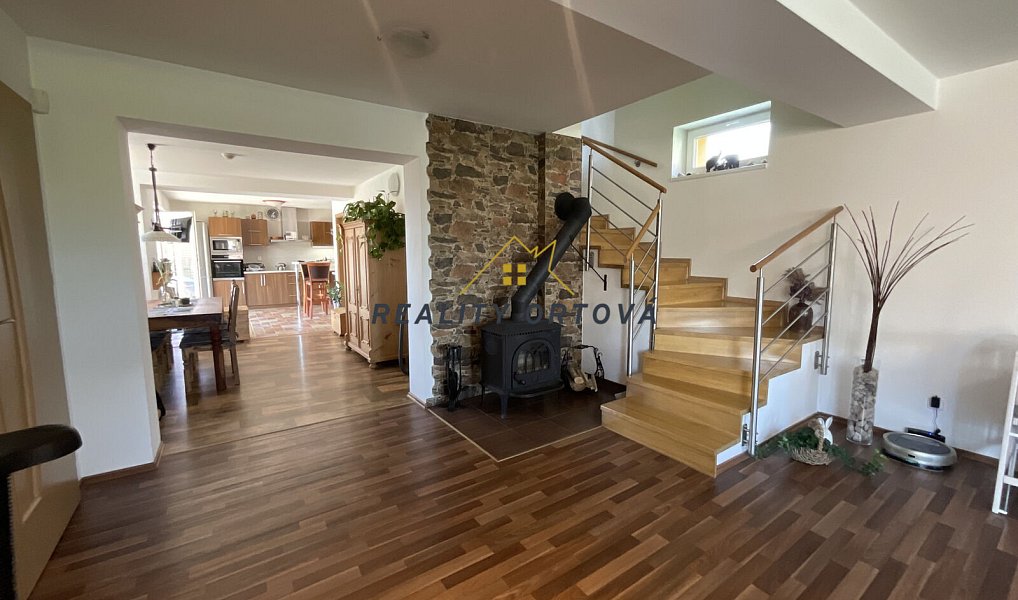 Prodej domu 166 m² s pozemkem 2 688 m², Třebnouševes – náhled fotky 25