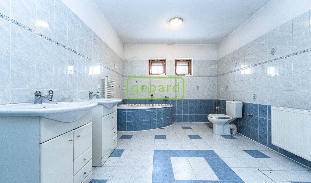 Prodej ubytovacího objektu 330 m², Doksy – náhled fotky 9