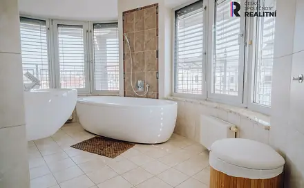 Prodej bytu 5+kk 178 m², náměstí Míru, Kroměříž