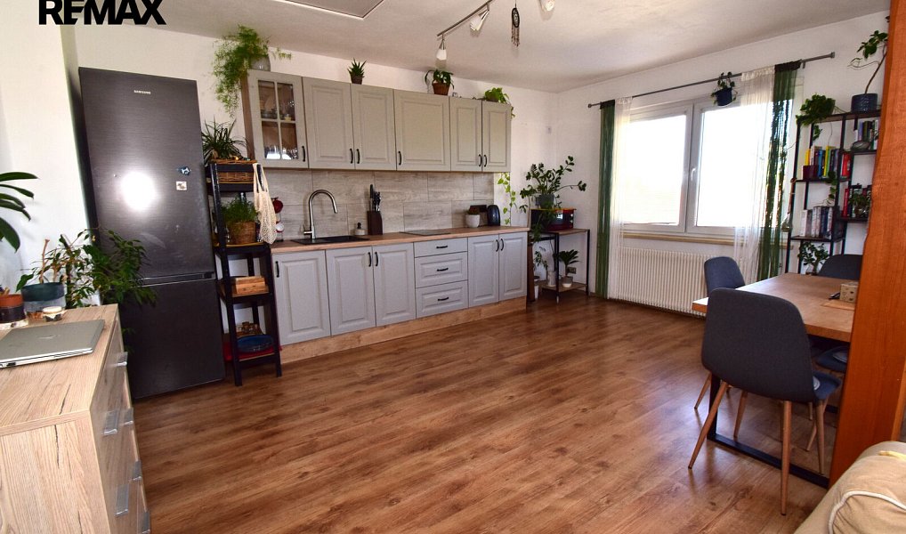 Prodej domu 222 m² s pozemkem 1 115 m², Oslov – náhled fotky 14