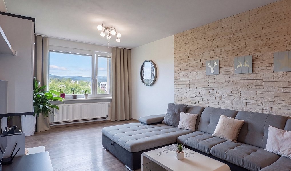 Prodej bytu 4+1 90 m², Trutnov – náhled fotky 3