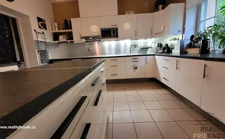 Prodej domu 220 m² s pozemkem 900 m², Olomouc