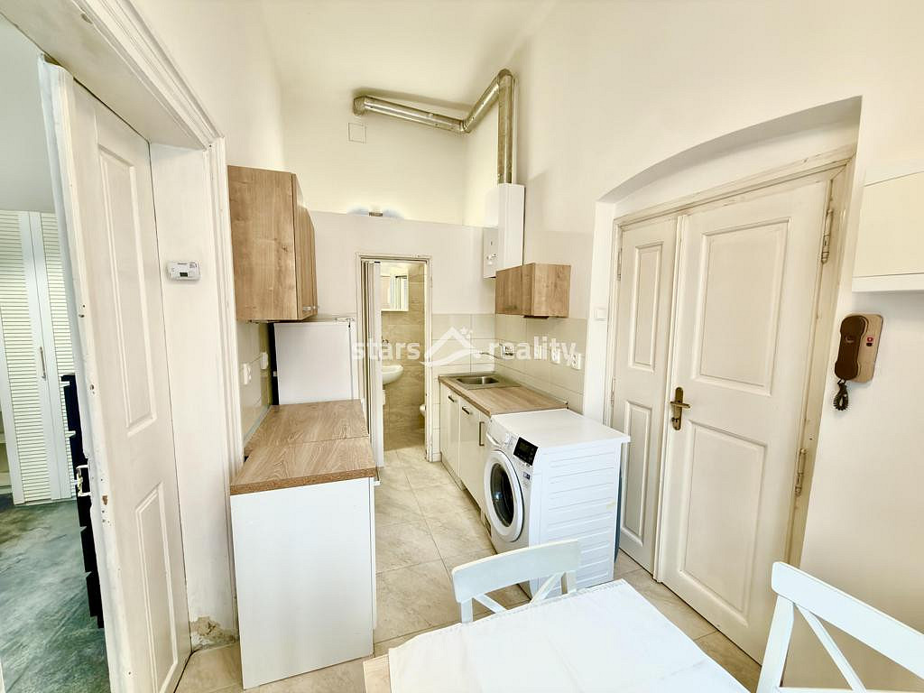 Prodej bytu 2+1 30 m² — photo 2