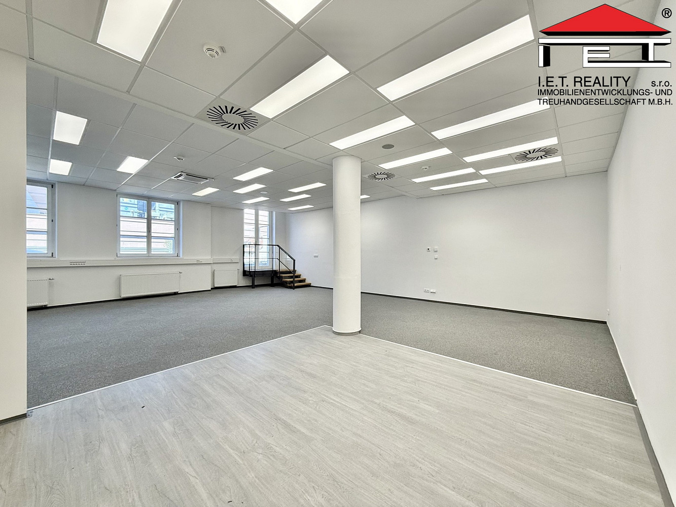Pronájem kanceláře 153 m² – fotografie 3