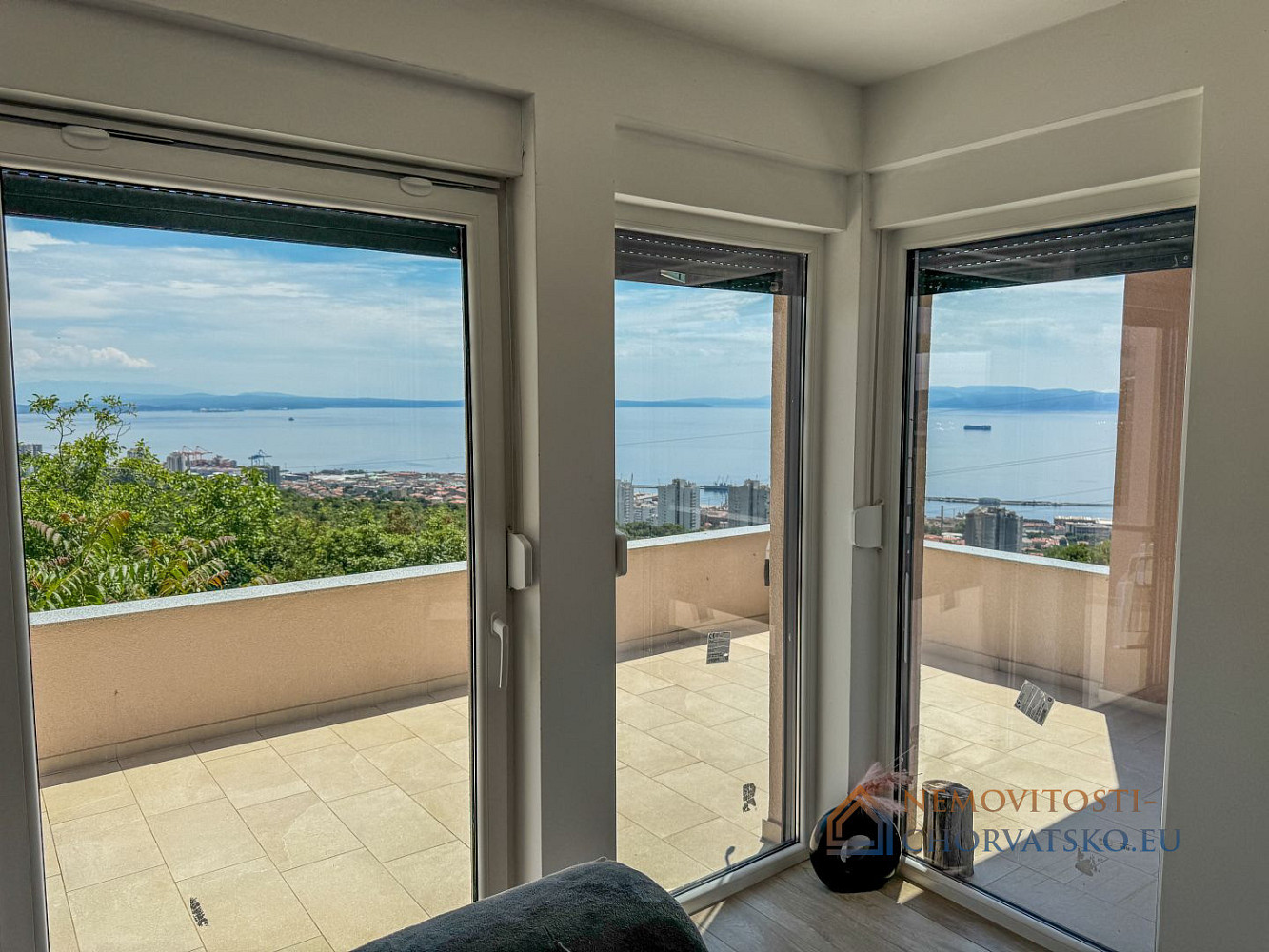 Prodej domu 199 m² s pozemkem 322 m² - Meer