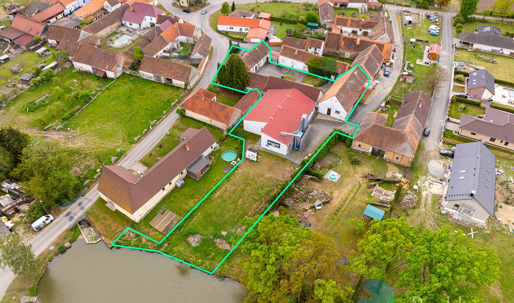 Prodej výrobních prostor 1 075 m², Babice – náhled fotky 23