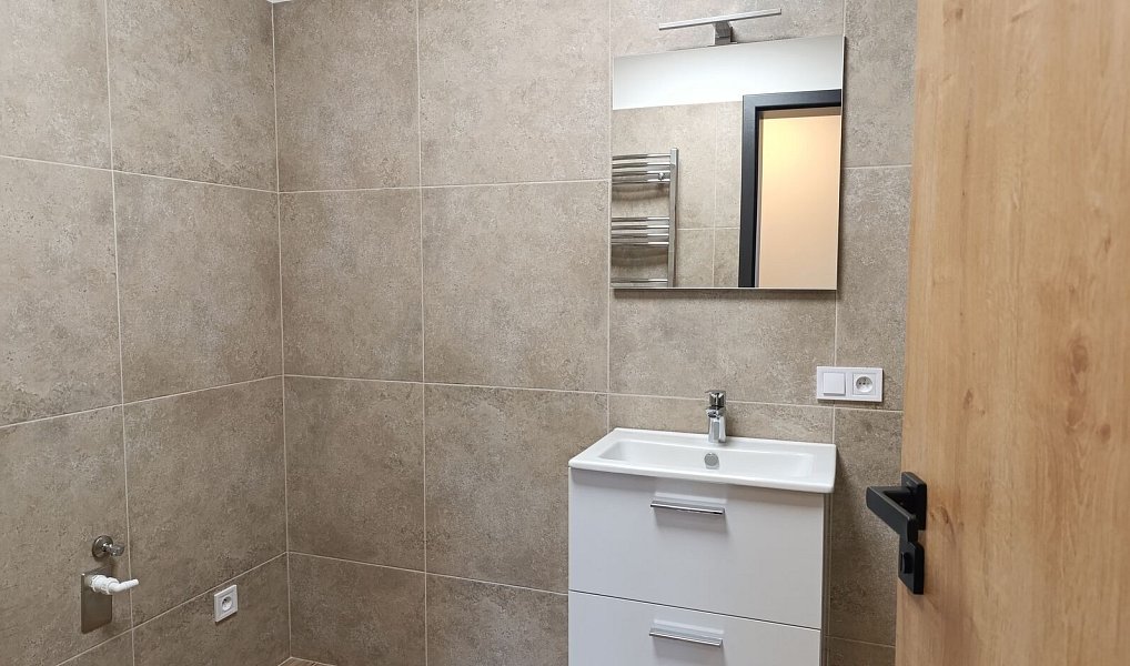 Pronájem bytu 3+kk 72 m², Bystřany – náhled fotky 17